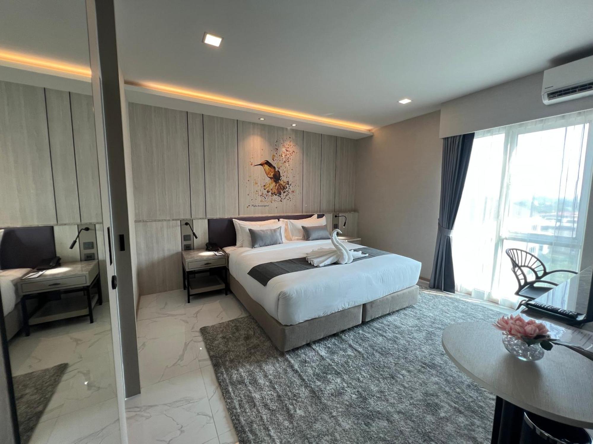 Arni Skye Hotel Bangkok Exterior foto