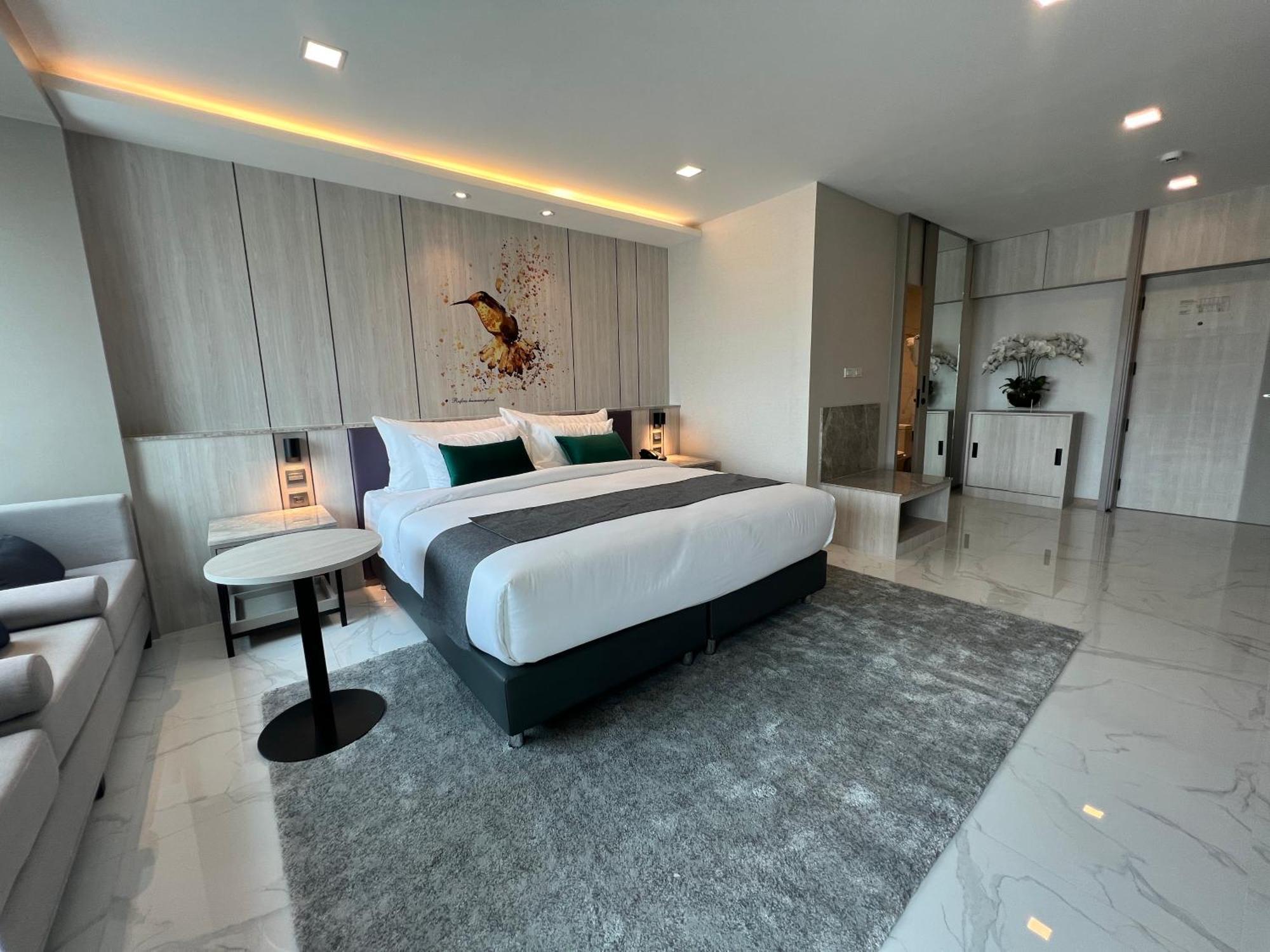 Arni Skye Hotel Bangkok Exterior foto