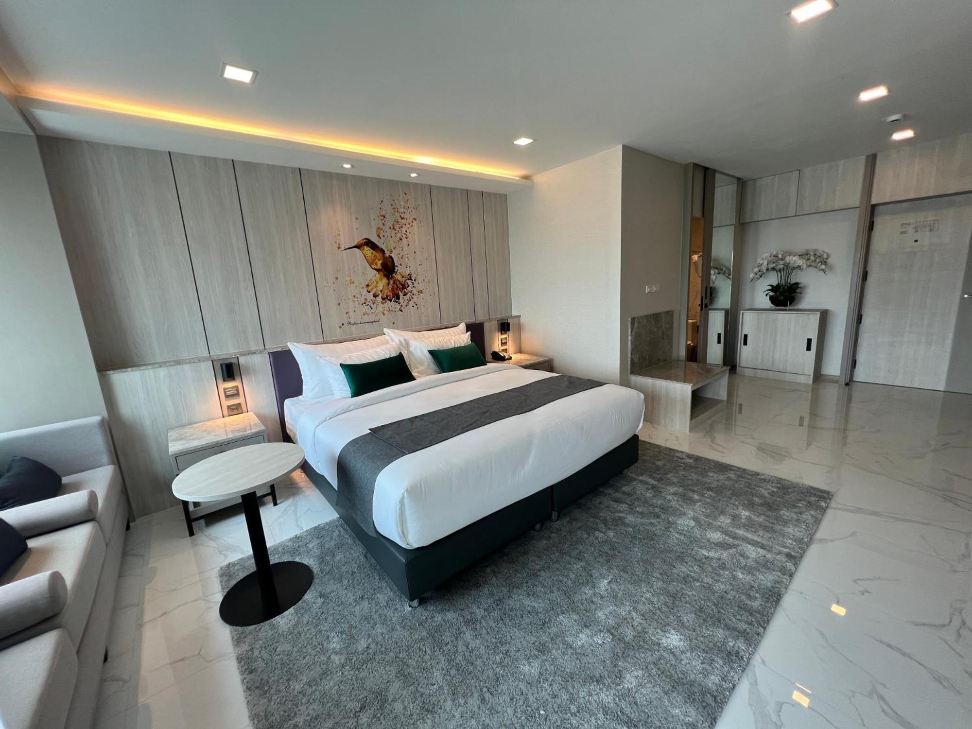 Arni Skye Hotel Bangkok Exterior foto